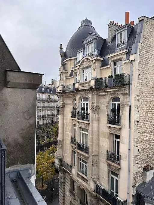 R - Apartment